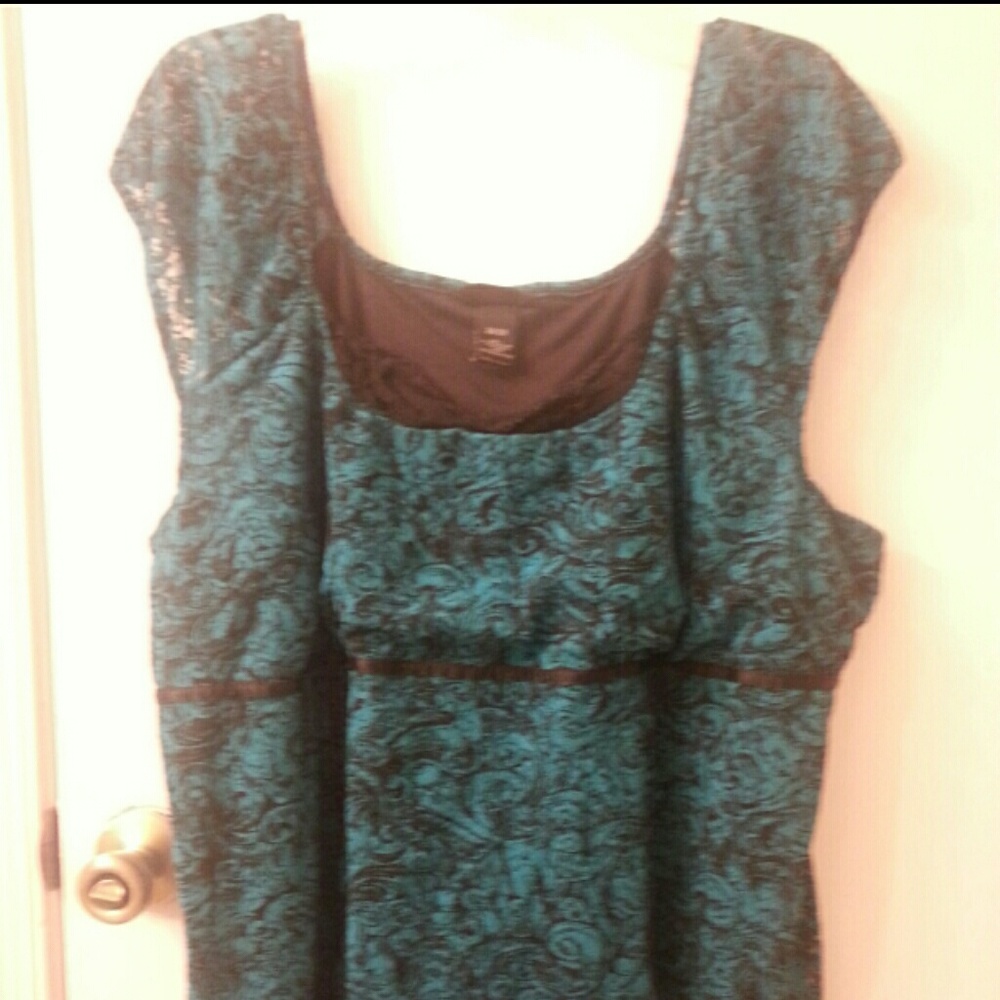 COPY - Lane Bryant Green Laced Fancy tank